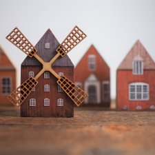 Komplet 5 szt - drewniane domki + wiatrak ręcznie malowane