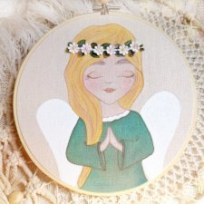 obrazek anioł z wiankiem, pamiątka chrztu I komunii dla dziewczynki