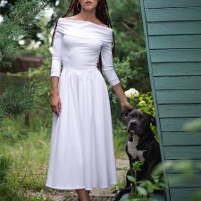 Oliwia - sukienka z odkrytymi ramionami i kieszeniami